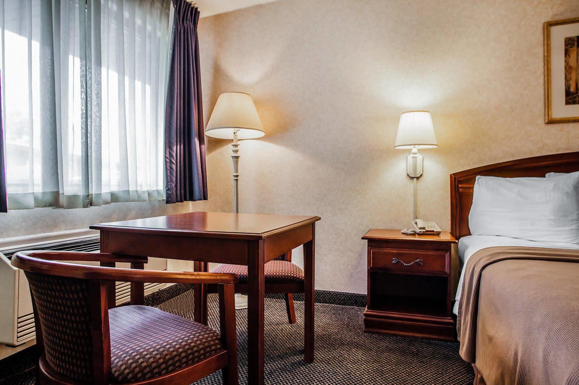 Knights Inn Montgomeryville Luaran gambar